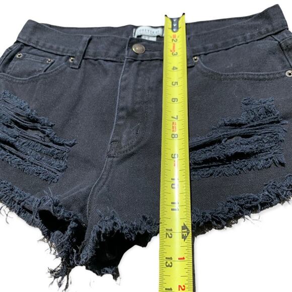 Forever 21 black distressed shorts size 28 - Picture 2 of 6